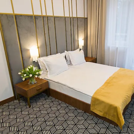 Platinum Boutique Hotel 4*
