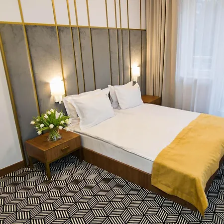 Platinum Boutique ホテル 4*