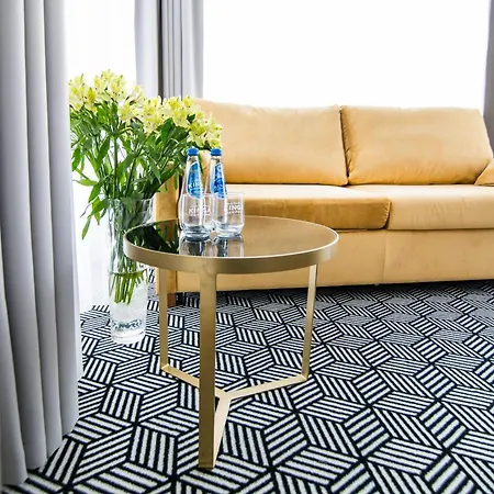 Hotell Platinum Boutique 4*