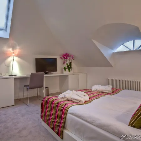 Platinum Boutique 4*