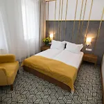 Hotel Platinum Boutique 4*
