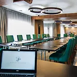Platinum Boutique Poznaň