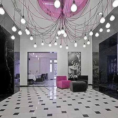Platinum Boutique 4*