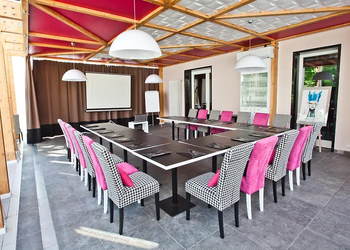 Отель Platinum Boutique