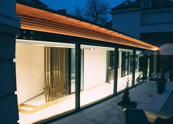 Platinum Boutique 4* بوزنان