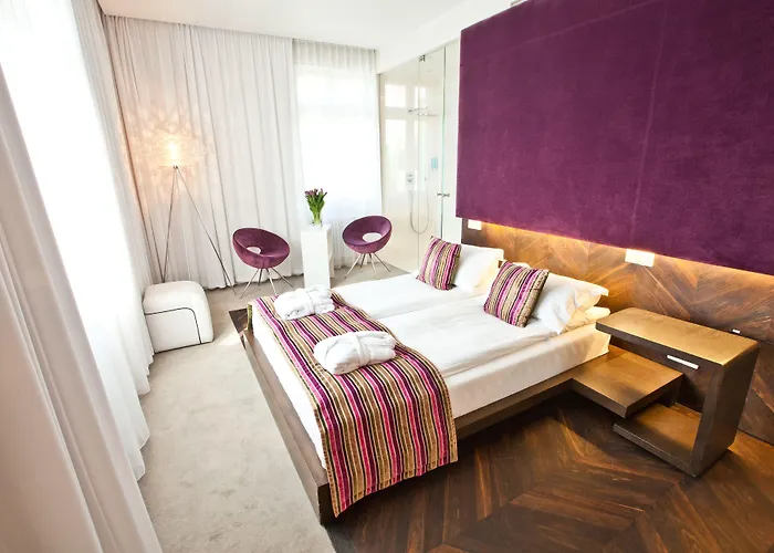 Отель Platinum Boutique