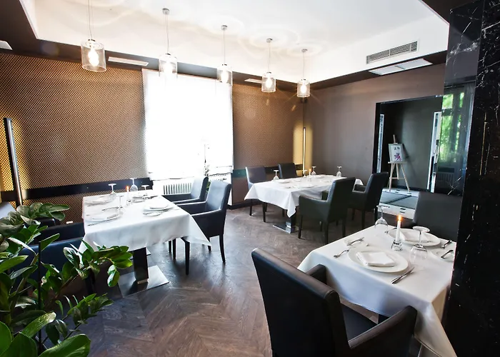 Отель Platinum Boutique