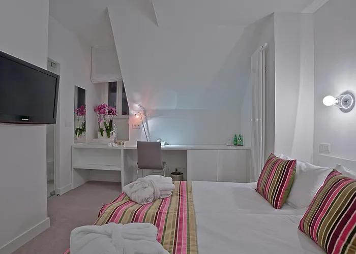 Platinum Boutique Отель 4*